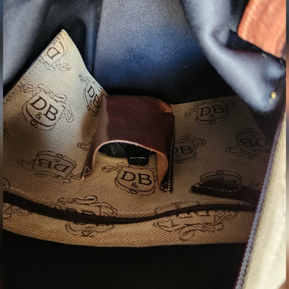 DOONEY AND BOURKE LARGE BROWN CANVAS TOTE WITH DARK BROWN MONOGRAM - Picture 5 of 12